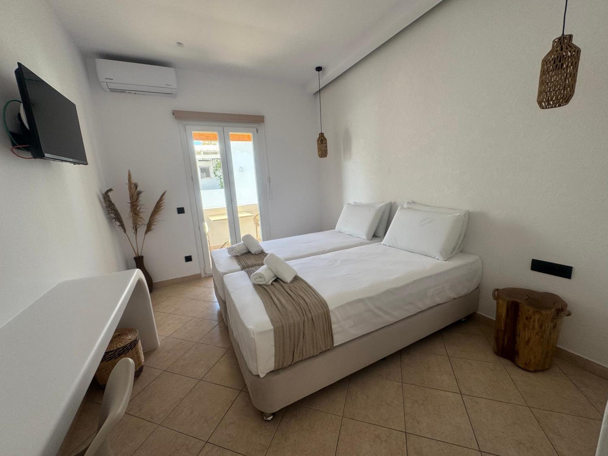 Eleni'S Rooms Antiparos Екстер'єр фото