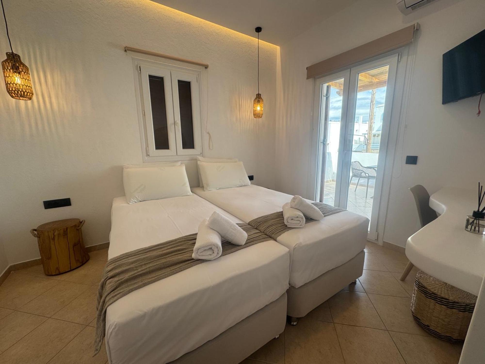 Eleni'S Rooms Antiparos Екстер'єр фото